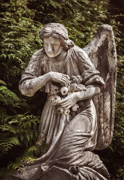 Old Statue Grave Lychakivskyj Cemetery Lviv Ukraine Vintage Look Image — Stock Photo, Image