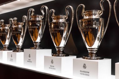 Madrid, İspanya - 04 Haziran 2018: Uefa Şampiyonlar Ligi bardak, Real Madrid futbol kulübü Santiago Bernabeu Stadyumu de Madrid (İspanya toprakları üzerinde kazandı)