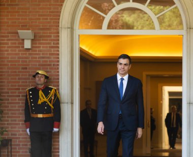 Madrid, İspanya - 04 Haziran 2018: Başbakan, İspanya Pedro Sanchez bir toplantı sırasında Ukrayna Petr Poroshenko Başkan ile