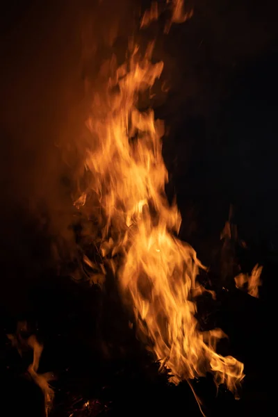 Lågor Lägereld Natt Fire Flames Svart Bakgrund — Stockfoto