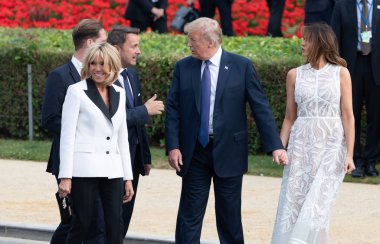 Brussels, Belçika - 11 Temmuz 2018: Bizi Başkan Donald Trump ve Amerika Birleşik Devletleri Melania koz zirvesinde Nato askeri İttifak'ın First Lady