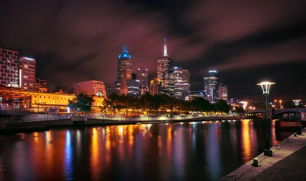 Melbourne Australië December 2014 Melbourne Skyline Langs Yarra Rivier Schemering — Stockfoto