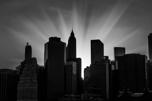 Czarno Białe Sylwetki Manhattan Zachód Słońca Nowym Jorku — Zdjęcie stockowe