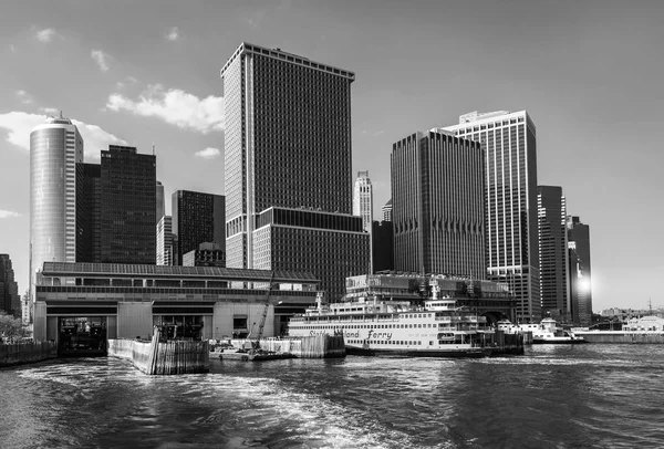 Nueva York Mayo 2015 Imagen Blanco Negro Terminal Ferry Whitehall — Foto de Stock