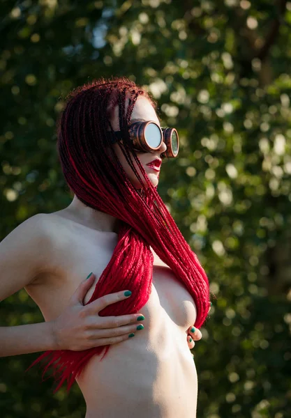 Semi Nude Glamorous Girl Scarlet Dreadlocks Welding Glasses Closes Breast — Stock Photo, Image