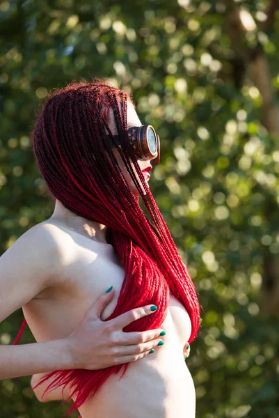 Semi Nude Glamorous Girl Scarlet Dreadlocks Welding Glasses Closes Breast — Stock Photo, Image