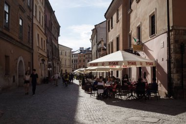 Lublin, Polonya - 27 Temmuz 2018: Sokakları ve mimari Lublin eski şehir. Lublin Polonya'dokuzuncu büyük şehridir.