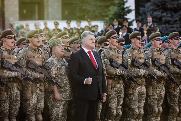 Kiev Ukraina Aug 2018 President Ukraina Petro Porosjenko Och Soldater — Stockfoto