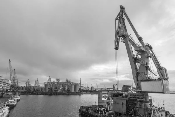 Odessa Ucrânia Setembro 2018 Marine Industrial Commercial Port Zona Industrial — Fotografia de Stock