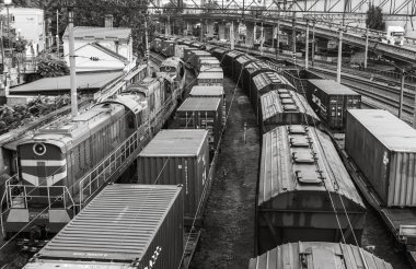 Odessa, Ukrayna - Eyl 10, 2018: Demiryolu kargo terminal deniz sanayi ticari bağlantı noktası. Odessa endüstriyel bölge liman. 
