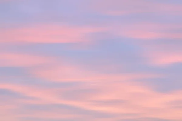 Расплывчатый Снимок Закатного Неба Абстрактный Природный Фон Облаками Светлой Тональности — стоковое фото