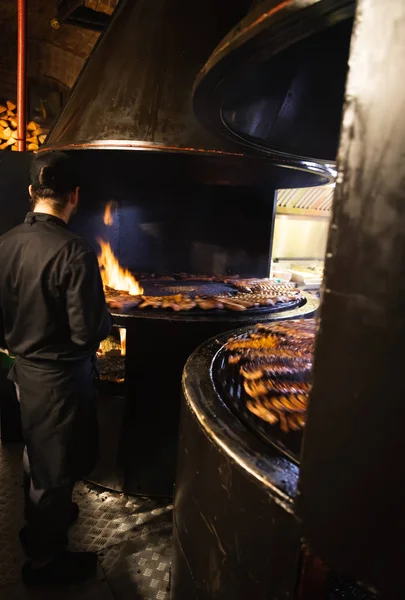 Lviv Ukraine Octobre 2018 Côtes Arsenal Spiritueux Restaurant Médiéval Thème — Photo