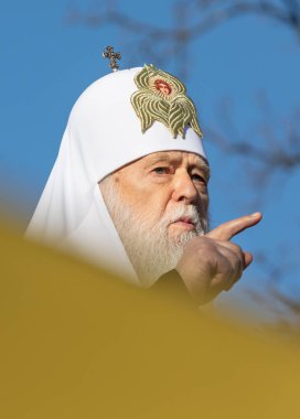 Kiev, Ukrayna - Okt 14, 2018: Primat Ukraynalı Ortodoks Kilisesi Kiev Patrikhanesi, Kiev Patrik ve bütün Rusya-Ukrayna Filaret Ukrayna Kiev Sofia meydanında namaz sırasında