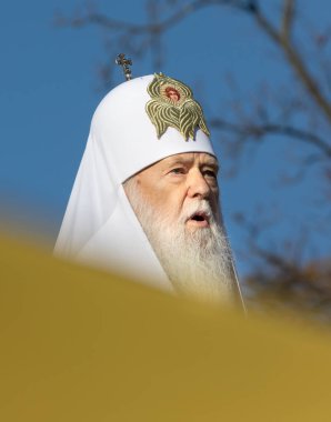 Kiev, Ukrayna - Okt 14, 2018: Primat Ukraynalı Ortodoks Kilisesi Kiev Patrikhanesi, Kiev Patrik ve bütün Rusya-Ukrayna Filaret Ukrayna Kiev Sofia meydanında namaz sırasında