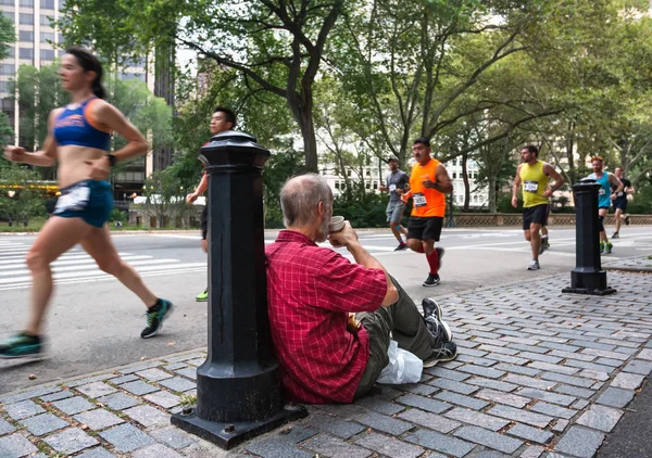 Nova Iorque Eua Setembro 2016 Manhattan Street Scene Homem Idoso — Fotografia de Stock