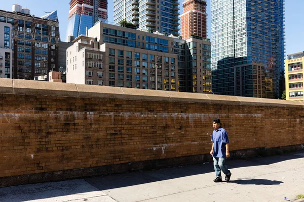 Нью Йорк Сша Вер 2017 Манхеттен Вулиці Сцени Люди Прогулятися — стокове фото