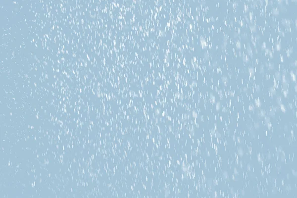 光の青の色調の雨滴の抽象的な背景 — ストック写真