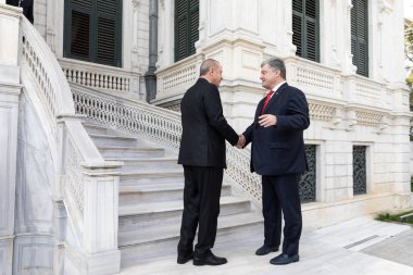 Istanbul, Türkiye - 03 Kasım 2018: Türkiye Cumhurbaşkanı Recep Tayyip Erdoğan görüşmede Cumhurbaşkanı Ukrayna Petro Poroshenko ile