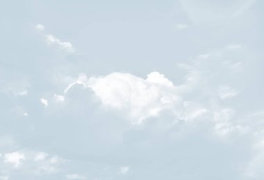 Doğal gökyüzü arka plan ışık tonalite bulutlarda ile. Soyut doğa görüntü arka plan kullanmak için.