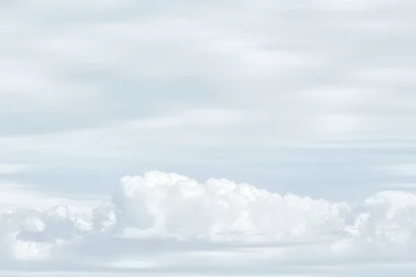 Fond Ciel Naturel Avec Des Nuages Dans Une Tonalité Légère — Photo