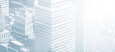 New York, Amerika Birleşik Devletleri - 30 Nisan 2016: Görüntü New York'ta Empire State Binası üstten Bakınlan ışık mavi tonalite içinde gökdelenler. Kuş görünümü göz