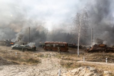 Zhytomyr Reg, Ukrayna - 21 Kasım 2018: hava indirme birlikleri Ukrayna silahlı kuvvetleri Zhytomyr bölgesi Eğitim Merkezi'nde eğitim mücadele