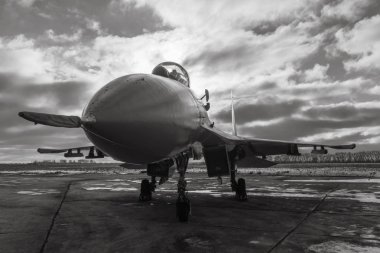 Zhytomyr Reg, Ukrayna - 06 Aralık 2018: hava indirme birlikleri Ukrayna silahlı kuvvetleri Zhytomyr bölgesi Eğitim Merkezi'nde eğitim mücadele. 