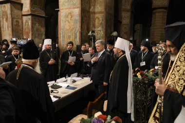 Kiev, Ukrayna - 15 Aralık 2018: Birlik Konseyi Ukraynalı Ortodoks kiliseleri, Kiev St. Sophia Katedrali