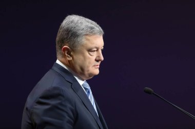 Kiev, Ukrayna - 16 Aralık 2018: Başkan, Ukrayna Petro Poroshenko Kiev bir basın toplantısında