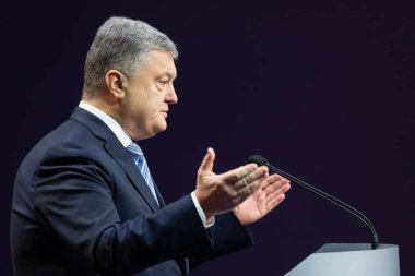 Kiev, Ukrayna - 16 Aralık 2018: Başkan, Ukrayna Petro Poroshenko Kiev bir basın toplantısında
