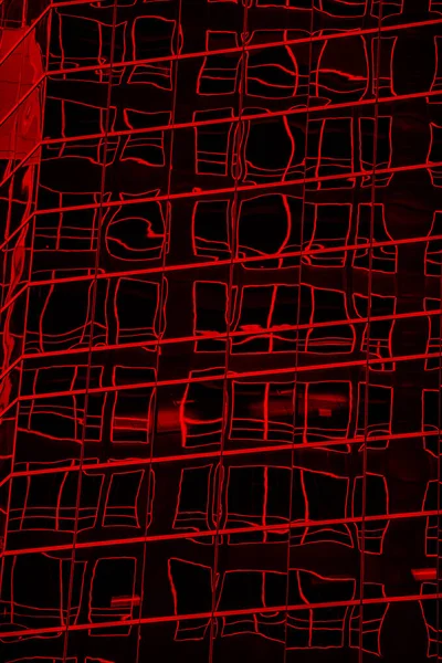 位于纽约曼哈顿 纽约市 一座摩天大楼的特写镜头的门面 戏剧性的深红色色调的图像 — 图库照片