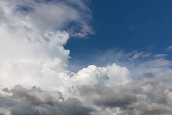 Fundo Natural Abstrato Com Nuvens Céu Bonito Com Nuvens — Fotografia de Stock