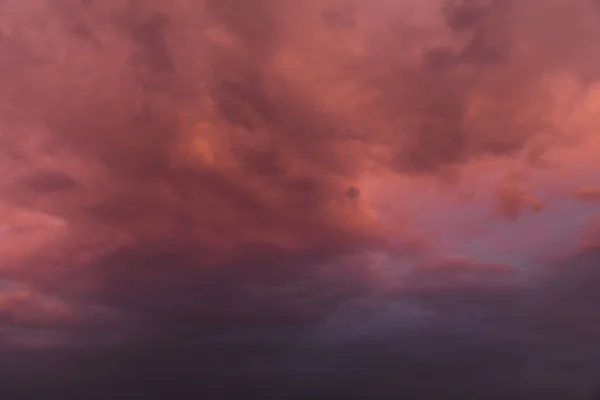 Abstrakter Natürlicher Hintergrund Mit Wolken Schöner Himmel Mit Wolken Bei — Stockfoto