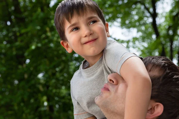 Concept Vie Familiale Heureuse Heureux Portrait Famille Enfant Jouant Avec — Photo