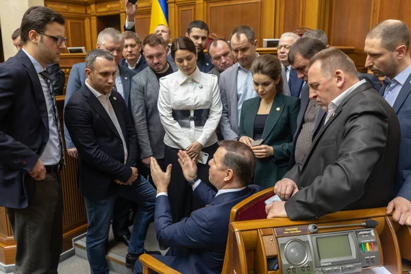 Kiev, Ukrayna - 07 Şubat 2019: Radikal parti Oleg Lyashko Ukrayna, Kiev Verkhovna Rada bir toplantı sırasında lideri