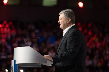 Kiev, Ukrayna - 09 Şubat 2019: Başkan, Ukrayna Petro Poroshenko Kiev açık diyalog kamu forumda sırasında