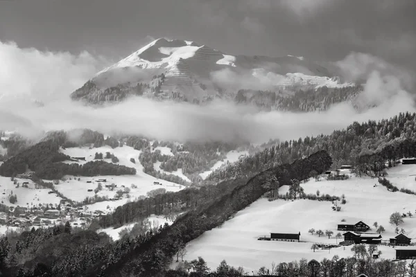 Alpes suíços perto de Davos, Suíça — Fotografia de Stock