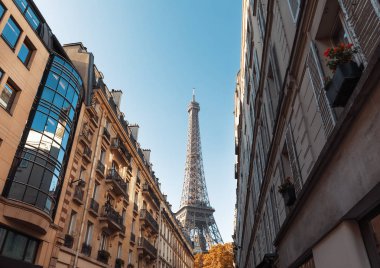 Paris 'teki Eyfel Kulesi