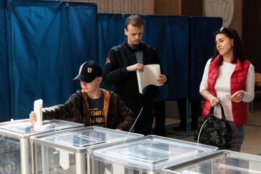 Ukrayna seçimlerinde.