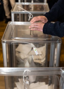 Ukrayna seçimlerinde.