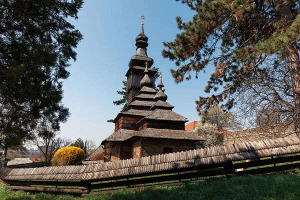 Starý dřevěný kostel — Stock fotografie