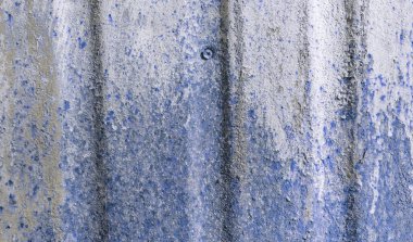 Paslı duvara eski boya