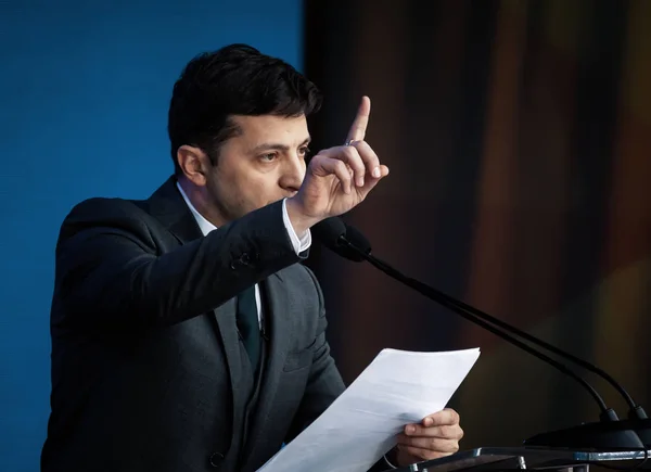 ประธานาธิบดีที่ได้รับการเลือกตั้งใหม่ของยูเครน Vladimir Zelensky — ภาพถ่ายสต็อก