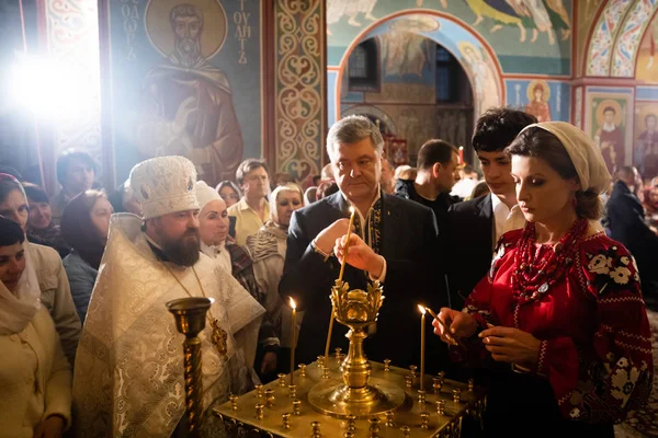 Easter service at St. Michael's Cathedral in Kyiv — Stock Photo, Image