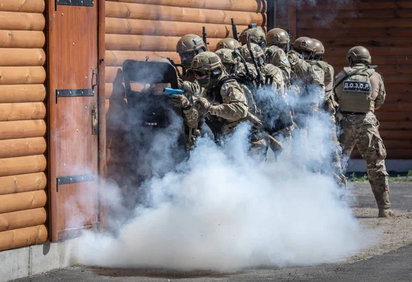 Utbildning centrerar av den statliga gränsa som är tjänste-av Ukraina — Stockfoto