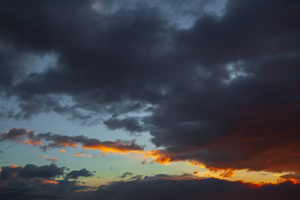 극적인 구름과 하늘 — 스톡 사진