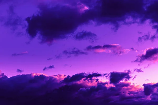 Cielo con nubes dramáticas —  Fotos de Stock