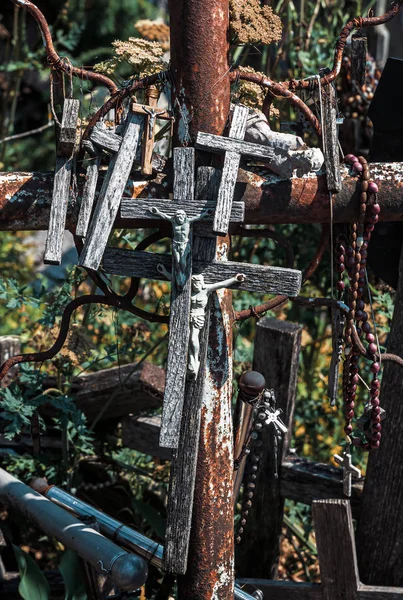 Kopec křížů v Siauliai v Litvě — Stock fotografie
