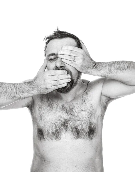 Retrato de un hombre con un torso desnudo —  Fotos de Stock