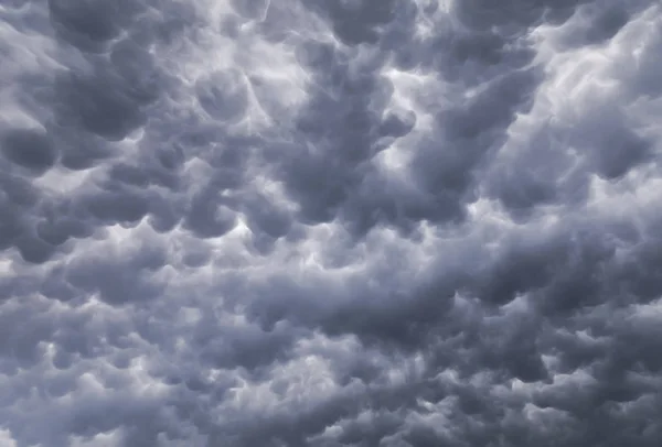 Mammatus Wolken Hintergrund — Stockfoto